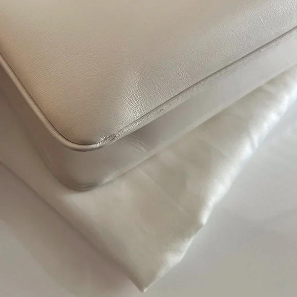 Gucci Rajah Medium Shoulder Bag - Picture 12 of 13